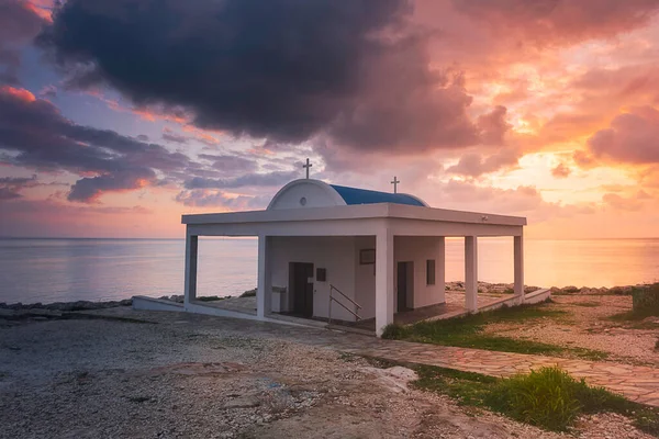 Chipre Costa Mar Mediterrâneo Igreja Agioi Anargyroi Cape Greco Nascer — Fotografia de Stock