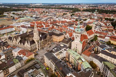 Münih, Almanya 'da Marienplatz. Yukarıdan görünüm, seyahat noktaları
