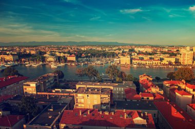 Zadar 'ın eski kasaba ve deniz manzarası. Zadar, Hırvatistan. Seyahat yerleri, tatil geçmişi. Yukarıdan görüntüle.