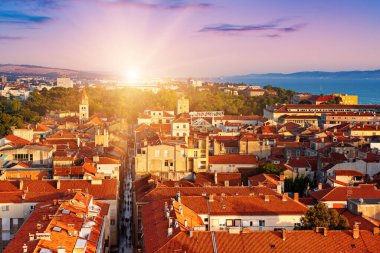 Zadar 'ın eski kasaba ve deniz manzarası. Zadar, Hırvatistan. Seyahat yerleri, tatil geçmişi. Yukarıdan görüntüle.