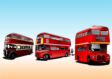Üç kırmızı Londra çift katlı otobüsü, klasik İngiliz toplu taşıma araçlarını sergileyen basit bir gradyan arka plana park etmiş.
