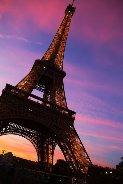 Avondzicht Verlichte Eiffeltoren Champ Mars Parijs Frankrijk — Stockfoto