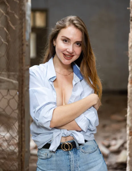 Attractive Brown Haired Young Woman Blue Men Shirt Tied Knot — Stock fotografie