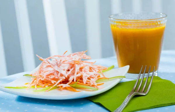 Healthy Fitness Breakfast Fresh Carrot Celery Salad Carrot Juice — Stock Photo, Image