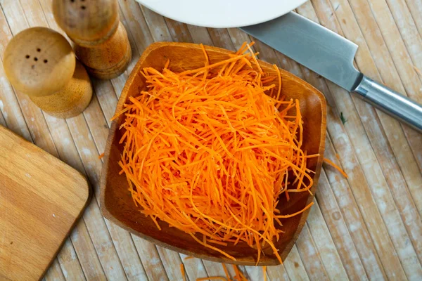 Свежая Тертая Морковь Тарелке Высокое Качество Изображения — стоковое фото