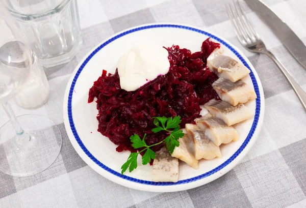 Sliced Herring Beetroot Served Table Sour Cream Chopped Fish Grated — Foto de Stock