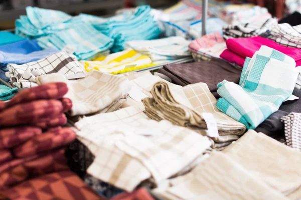 Különböző Pamut Színű Konyhai Mosogatórongyok Textilboltban — Stock Fotó