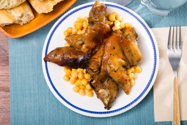 Top View Appetizing Fried Pig Legs Stewed Chickpeas Served White — Stock Photo, Image