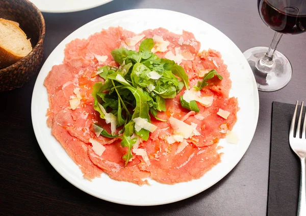 Appetizing Fresh Meat Carpaccio Thinly Sliced Raw Veal Served Cheese — Stock Photo, Image