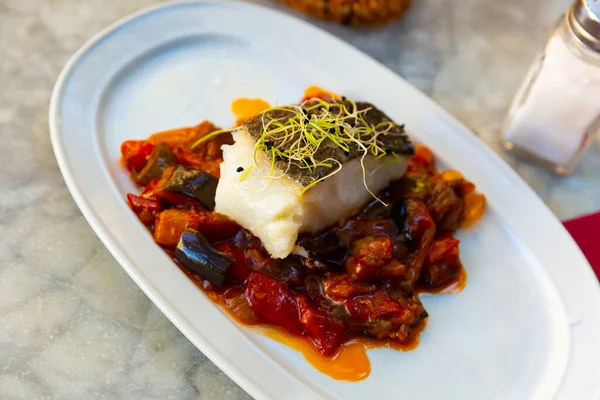 Traditional Mediterranean Atlantic Cod Ratatouille Lunch — Stock Photo, Image