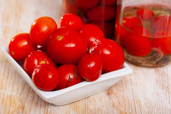 Juicy Marinated Tomatoes White Plate Homemade Canning Pickled Vegetables High — Stock Photo, Image