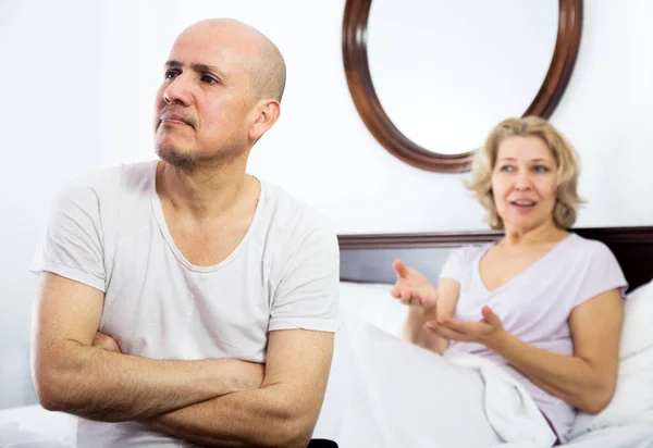 Senior Couple Getting Scandals Blamings Bedroom — Photo