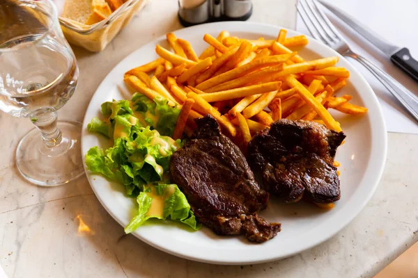 Tasty Beef Steak Slices French Fries Salad Served Plate — Stock Photo, Image