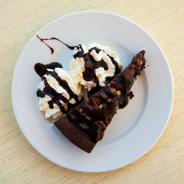 Солодкий Шоколадний Пиріг Фоні Шматочків Кафе Або Хлібобулочного Меню — стокове фото