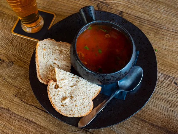Piatto Tradizionale Della Cucina Olandese Zuppa Pomodoro Servita Con Pane — Foto Stock