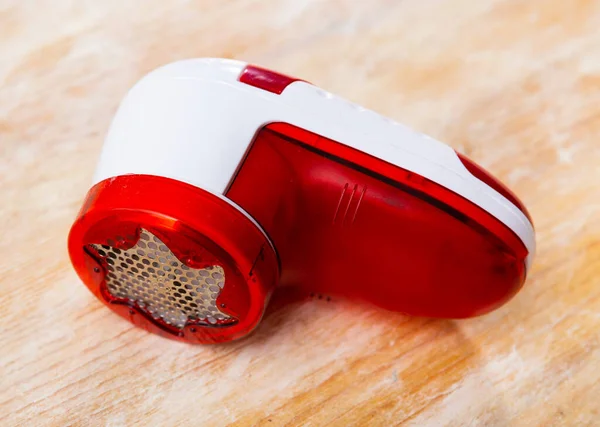 Red White Plastic Handheld Fabric Shaver Machine Removing Fabric Pills — Stock Photo, Image