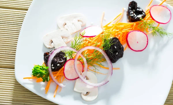 Salad Fresh Radishes Carrot Prunes Onion Served Plate Greens — Stock Photo, Image