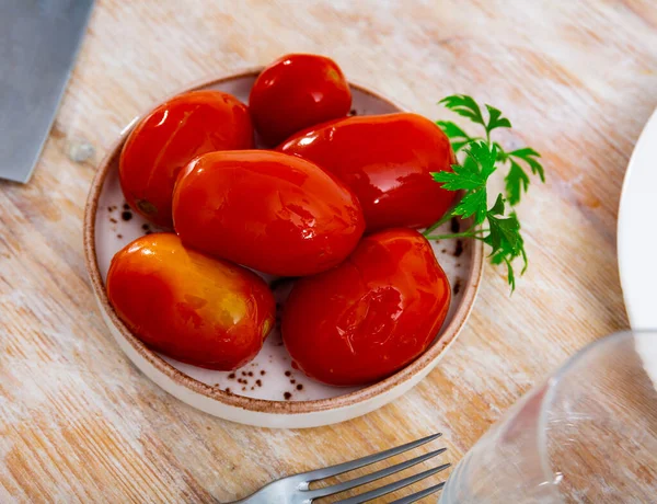 Red Pickled Tomatoes Plate Closeup Preserve Fresh — Stock Photo, Image