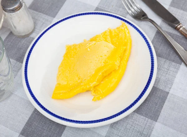 Thin Omelette Served Bread Breakfast Closeup — Stock Photo, Image