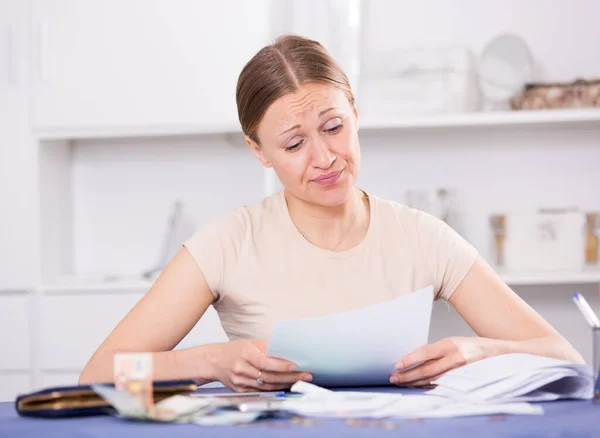 Young Woman Sitting Home Worried Debts Bills — Stock Photo, Image
