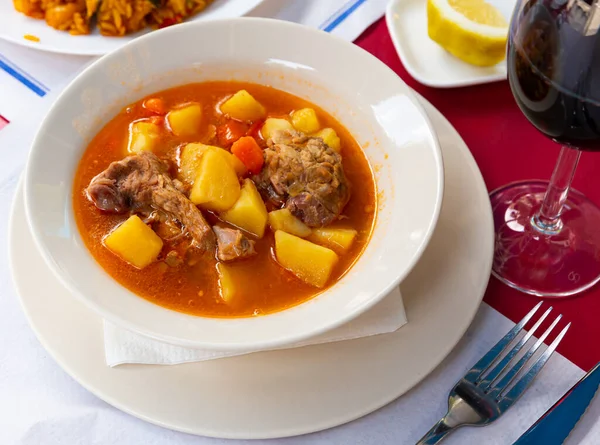 Deliciosa Sopa Cordero Con Patatas Plato Oriental Tradicional —  Fotos de Stock