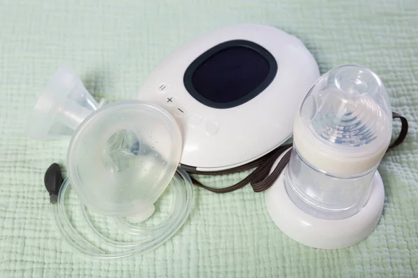 Isolated White Background Electric Portable Breast Pump Milk Bottle Replaceable — Stock Photo, Image