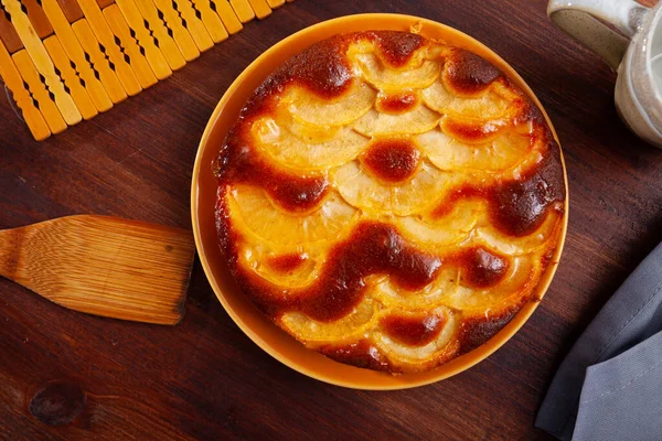 Delicious Rustic Style Homemade Apple Pie Ceramic Plate — ストック写真