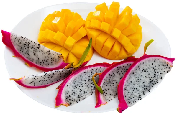 Snijdt Exotisch Fruit Mango Pitaya Geïsoleerd Witte Achtergrond — Stockfoto
