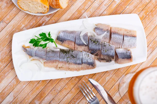 Delicious Serving Seared Herring Some Onion Side — Stock Photo, Image