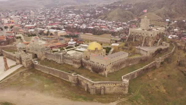 Akhaltsikheのラバト中世の城は 有名なグルジアの観光地です ジョージア — ストック動画