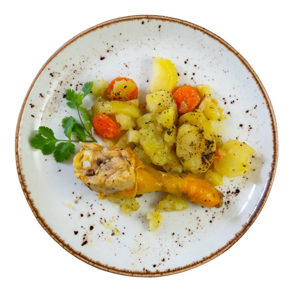 Baked Chicken Thigh Gravy Enriched Parsley Garnished Stewed Potatoe Carrot — Stock Photo, Image