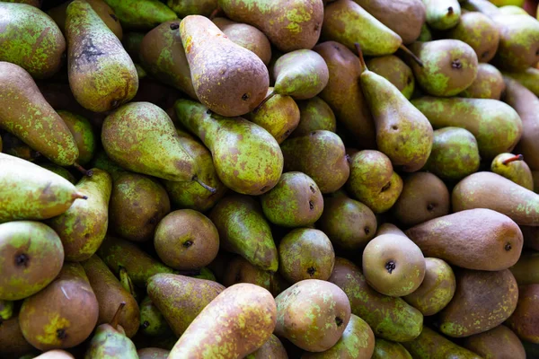 Fresh Green Pears Wooden Box Big Harvest — Stock Photo, Image
