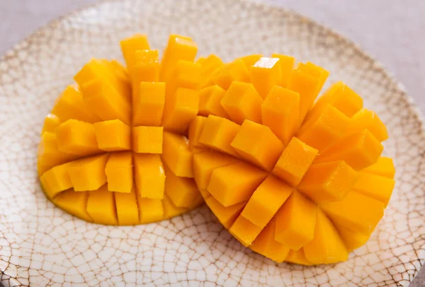 Nice Refreshing Diced Mangoes Served Plate Style — Stock Photo, Image