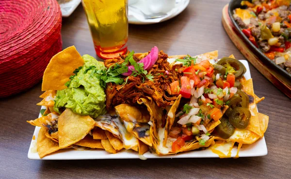 Plate Traditional Mexican Nachos Meat Vegetables Sauces — Stock Photo, Image