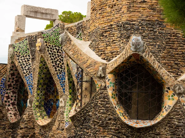 Vista Esterna Guell Crypt Capolavoro Architettura Gaudi Situato Catalunya Fuori — Foto Stock