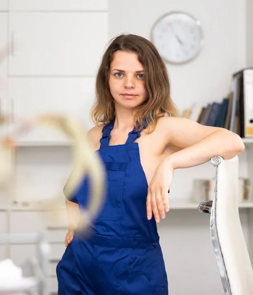 Naked Female Cleaning Service Worker Posing Office — Stock Photo, Image