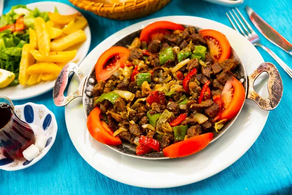 Una Padella Con Piatto Nazionale Turco Carne Chiamato Sach Kavurma — Foto Stock