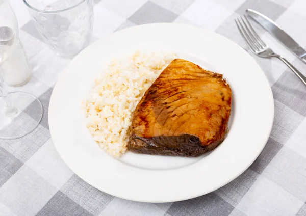 Seafood Delicacy Seared Tuna Steak Seasoned Soy Sauce Served Boiled — Stock Photo, Image