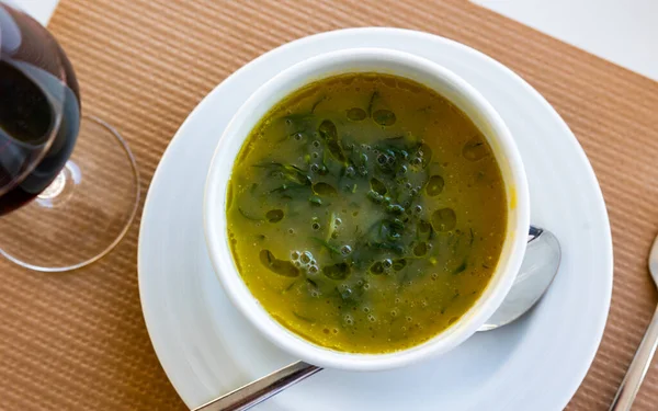 Caldo Verde Suppe Gemüsebrühe Mit Glattem Portugiesischem Grünkohl Kartoffeln Und — Stockfoto