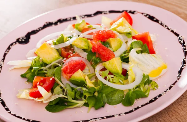 Image Deliciously Salad Avocado Grapefruit Tomatoes Corn Salad — Stock Photo, Image