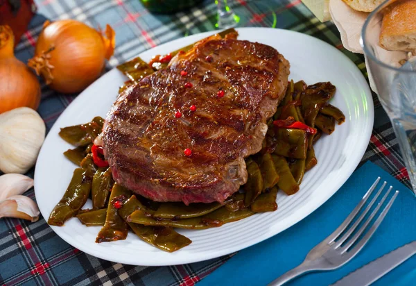 Steak Beef Stewed Green Beans Pepper — Stock Photo, Image