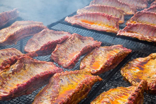 Costelas Carne Porco Assando Churrasqueira Para Piquenique Verão — Fotografia de Stock