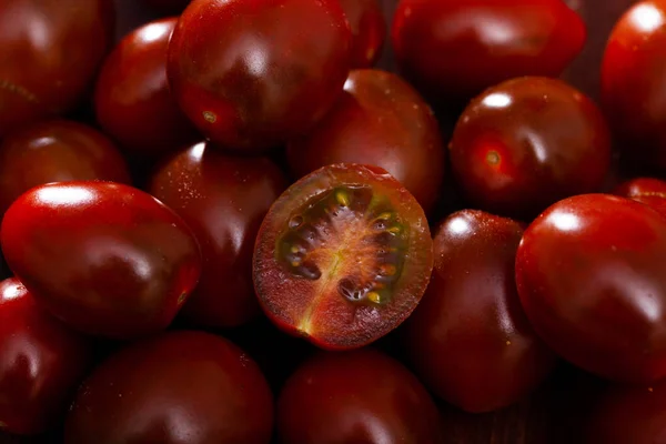 Primer Plano Los Mini Tomates Enteros Rodajas Variedad Selección Exótica — Foto de Stock