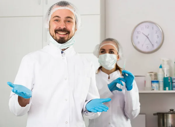 Smiling Woman Nurse Man Doctor Ready Work Office — Stock Photo, Image