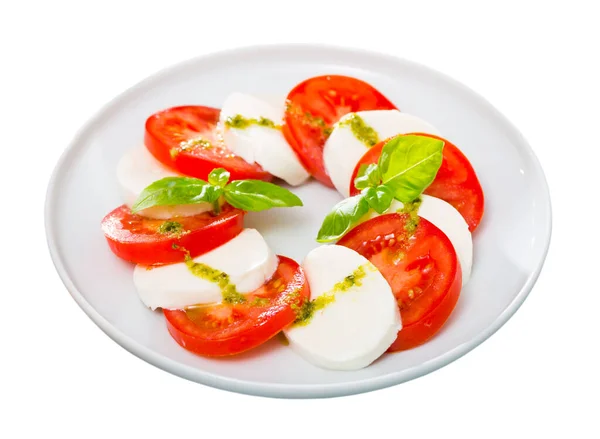 Salada Caprese Com Tomates Frescos Queijo Mussarela Erva Basílica Prato — Fotografia de Stock