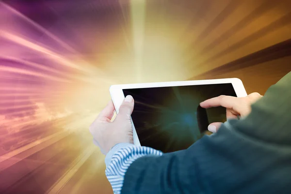 Başarılı Kavramında Gün Işığında Dijital Tablet Kullanan Kadın Eller — Stok fotoğraf