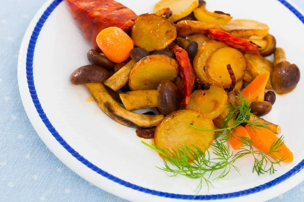 Traditional Spanish Style Fried Potatoes Mushrooms Sausage Chorizo — Stock Photo, Image