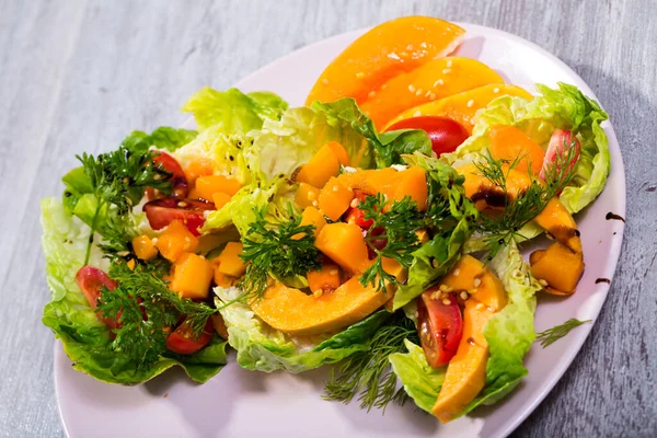 Recept Van Gezonde Salade Met Gebakken Pompoen Gehakte Gebakken Pompoen — Stockfoto