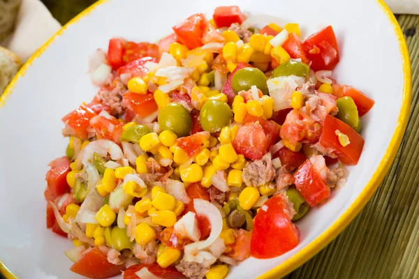 Appetizing Salad Corn Olives Canned Tuna — Stock Photo, Image