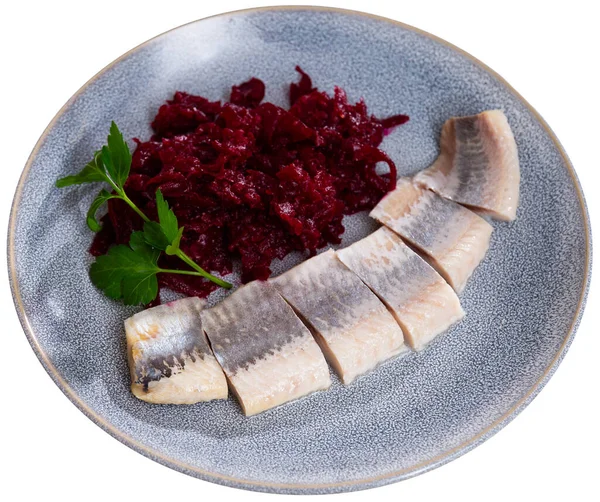 Hafif Tuzlu Ringa Balıkları Tabakta Pancar Salatasıyla Servis Edilir Beyaz — Stok fotoğraf